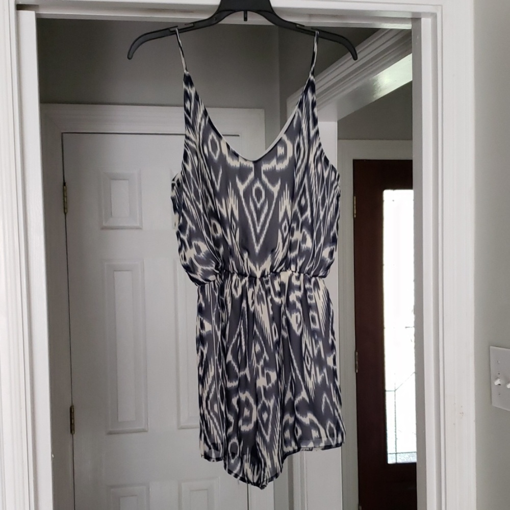 Romper - Picture 2 of 2